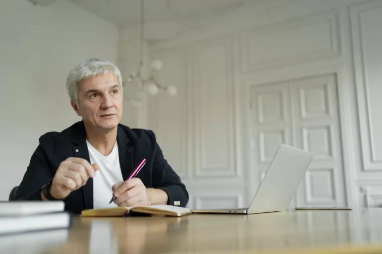 diferença entre aposentadoria pelo INSS e aposentadoria privada 