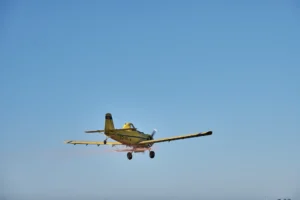 Pulverização aérea de agrotóxicos