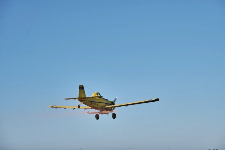 Pulverização aérea de agrotóxicos